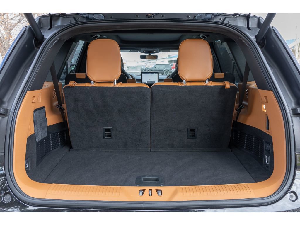 Used 2022 Lincoln Aviator Black Label w/ Dynamic Handling Package image 16