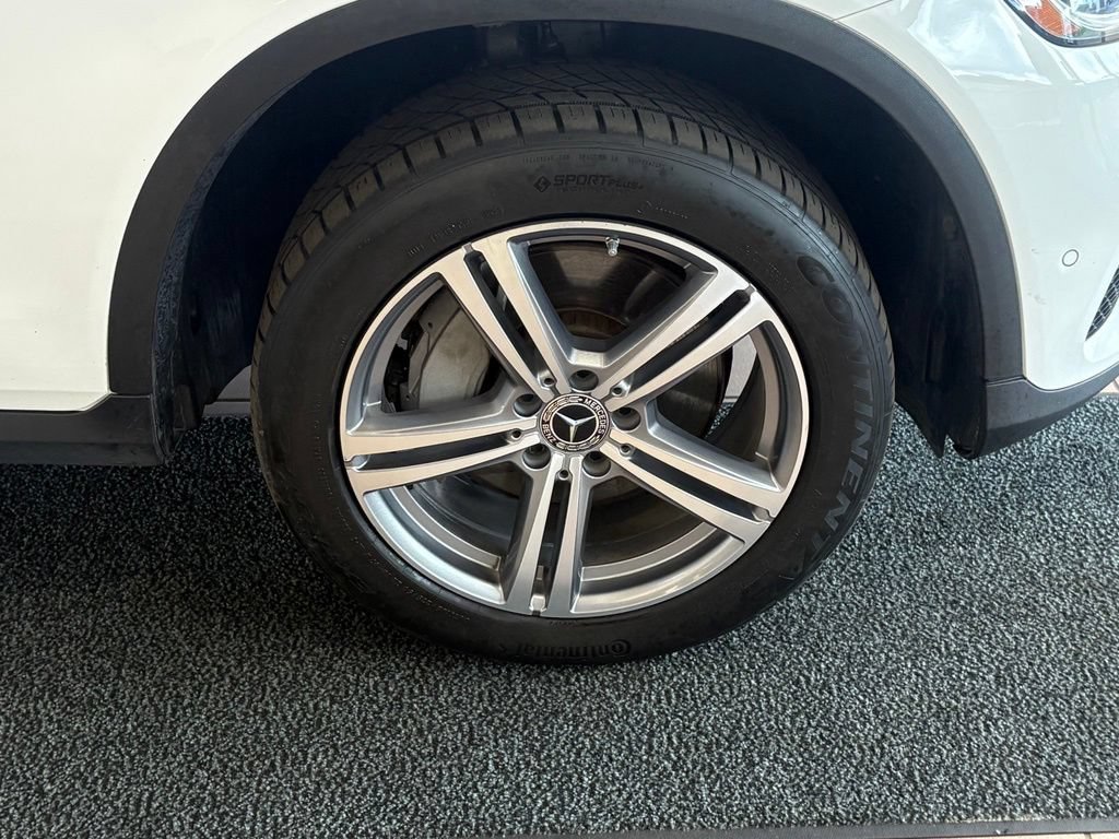 Used 2021 Mercedes-Benz GLC 300 4MATIC image 16