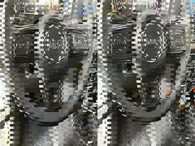 Used 2025 Jeep Gladiator Rubicon w/ Convenience Group image 11