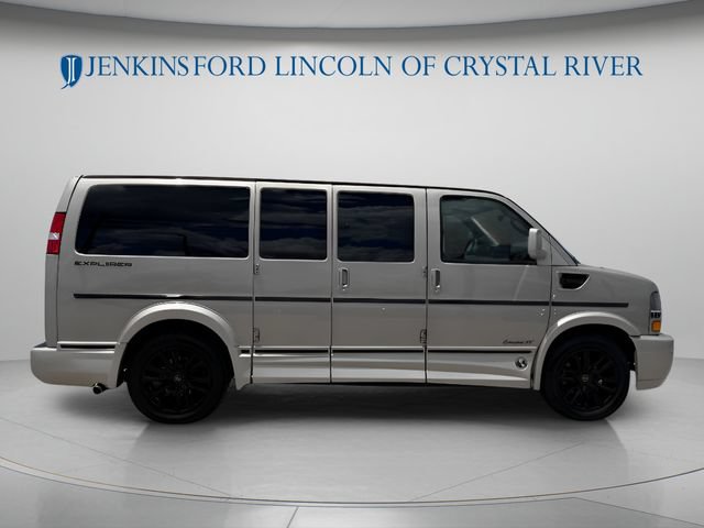 Used 2021 Chevrolet Express 2500 RWD image 3
