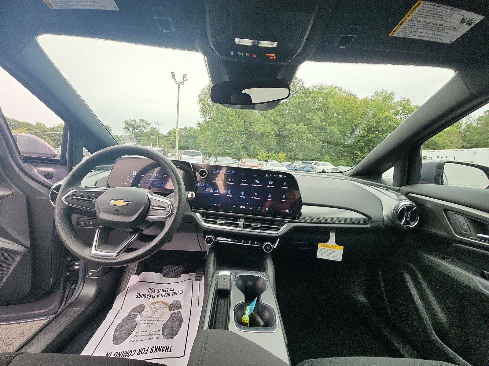 New 2026 Chevrolet Equinox EV LT image 24