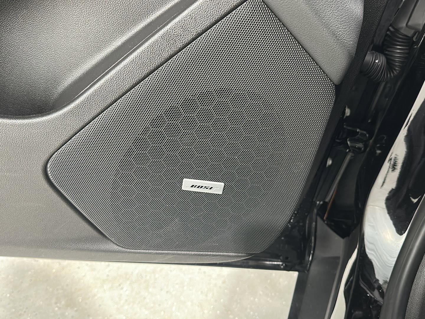 Used 2025 Cadillac XT5 Premium Luxury image 21