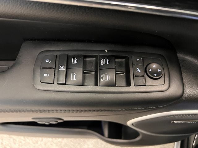 Used 2018 Jeep Grand Cherokee Summit w/ Platinum Series Group AWD/4WD image 19