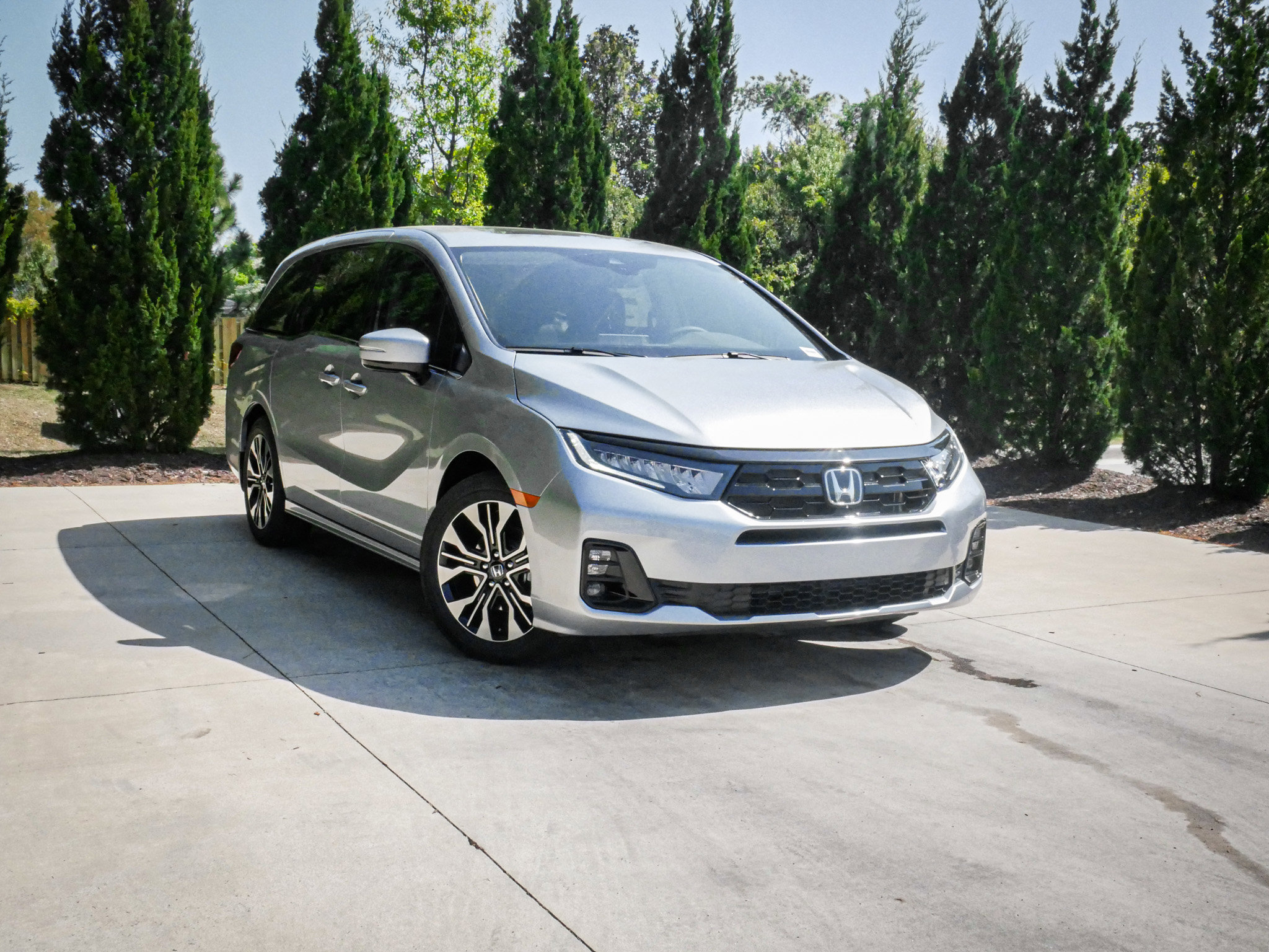 New 2026 Honda Odyssey Elite image 2