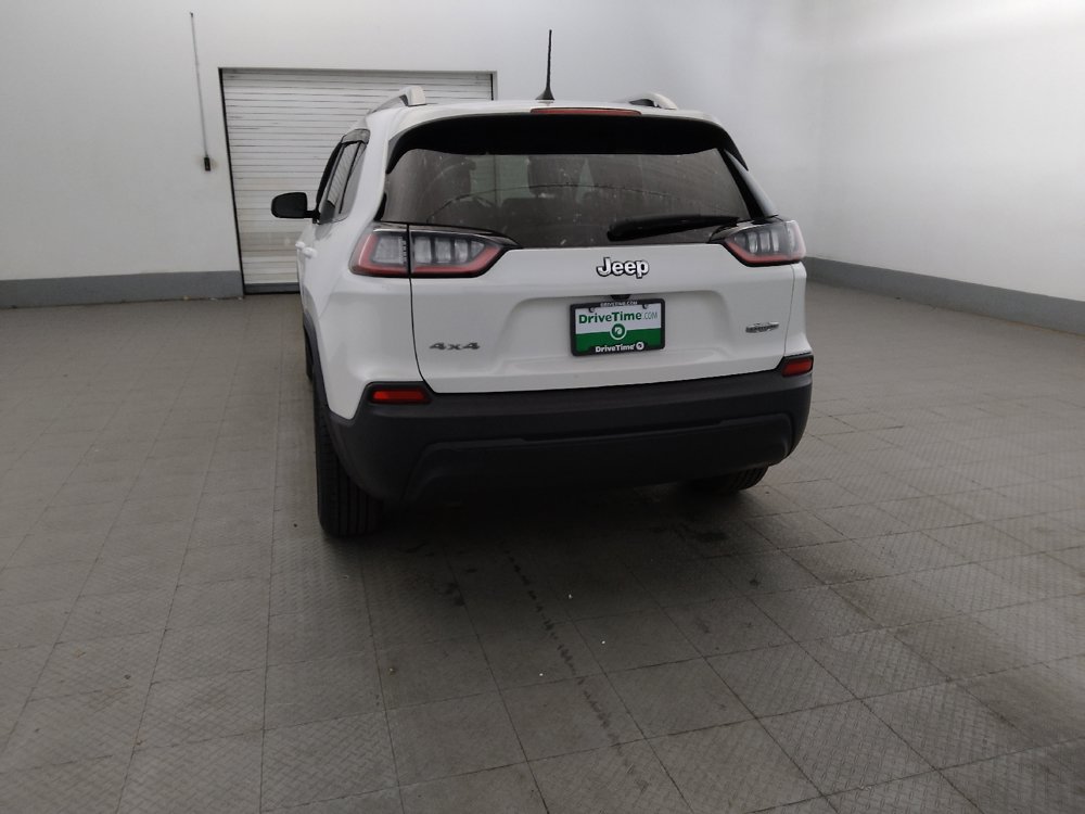 Used 2019 Jeep Cherokee Latitude Plus w/ Cold Weather Group AWD/4WD image 6