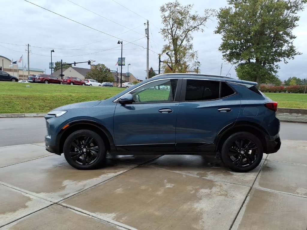 Used 2024 Buick Encore GX Sport Touring w/ Comfort Package AWD/4WD image 4
