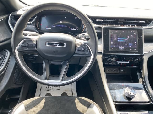 Used 2023 Jeep Grand Cherokee Altitude AWD/4WD image 7