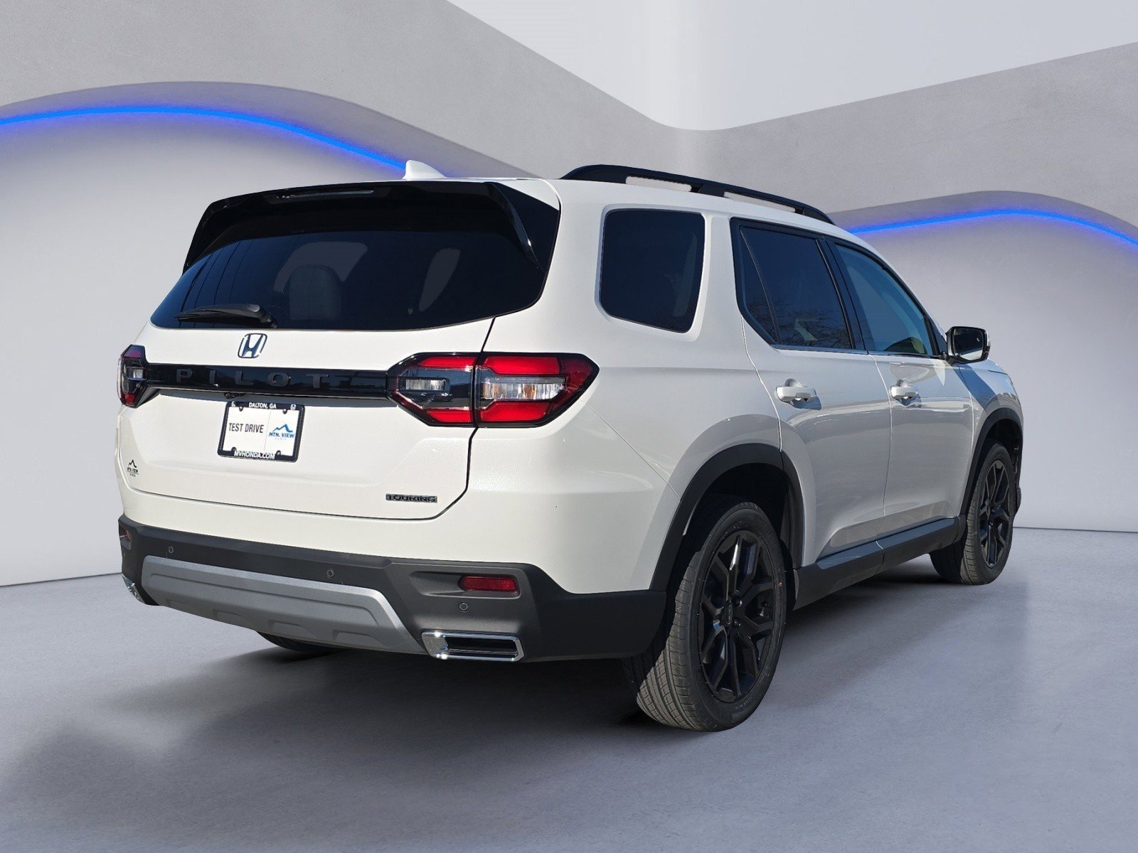 New 2025 Honda Pilot Touring image 5