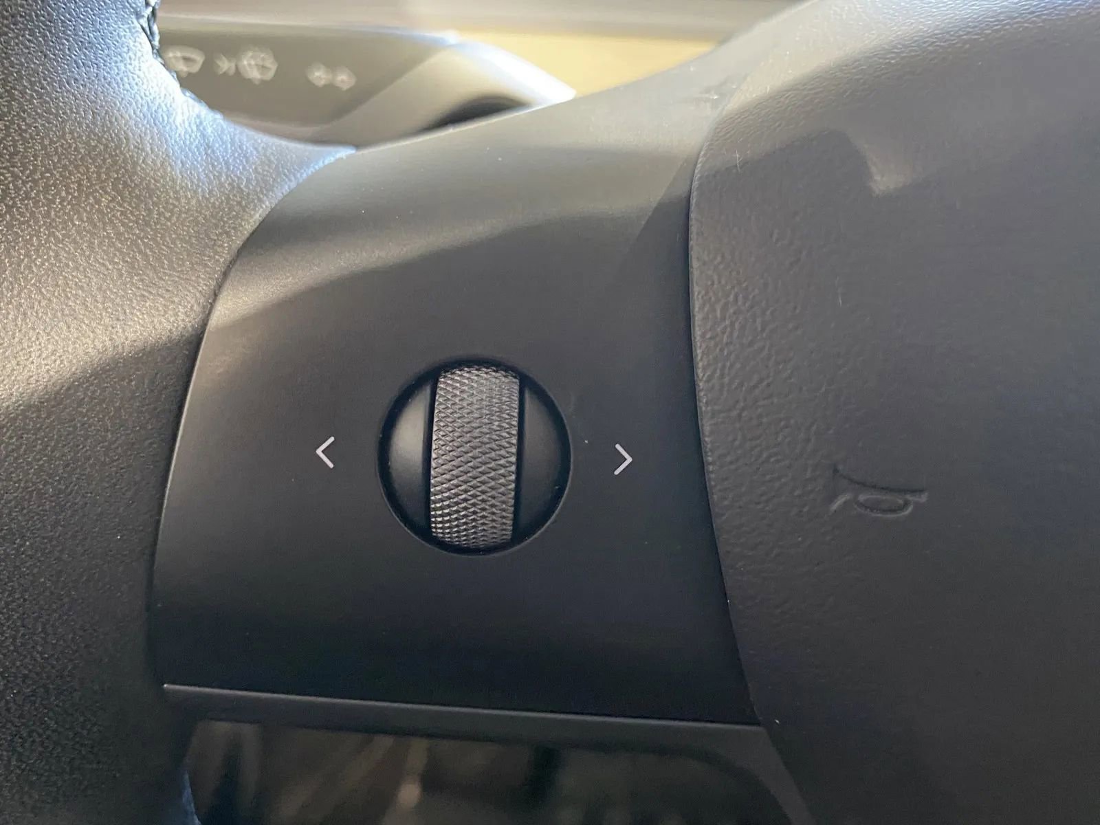 Used 2021 Tesla Model Y Long Range image 18