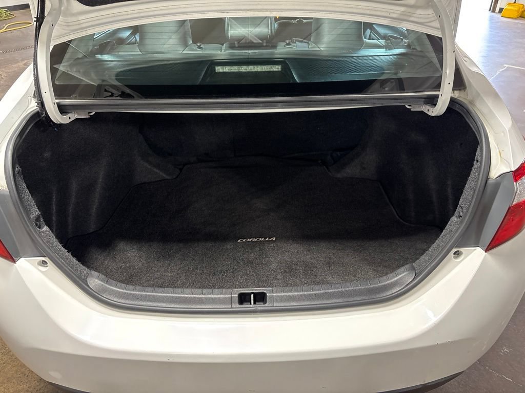 Used 2015 Toyota Corolla S FWD image 29