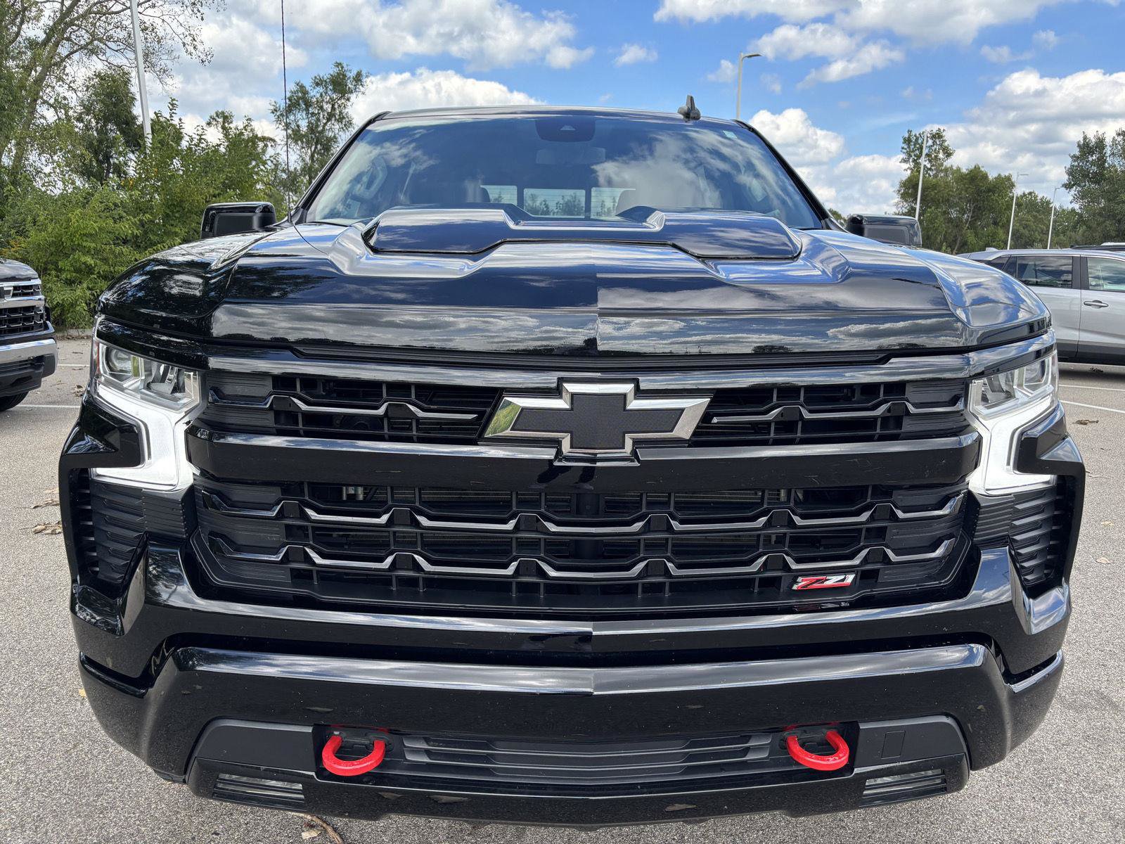 Used 2024 Chevrolet Silverado 1500 LT Trail Boss w/ Convenience Package II AWD/4WD image 6