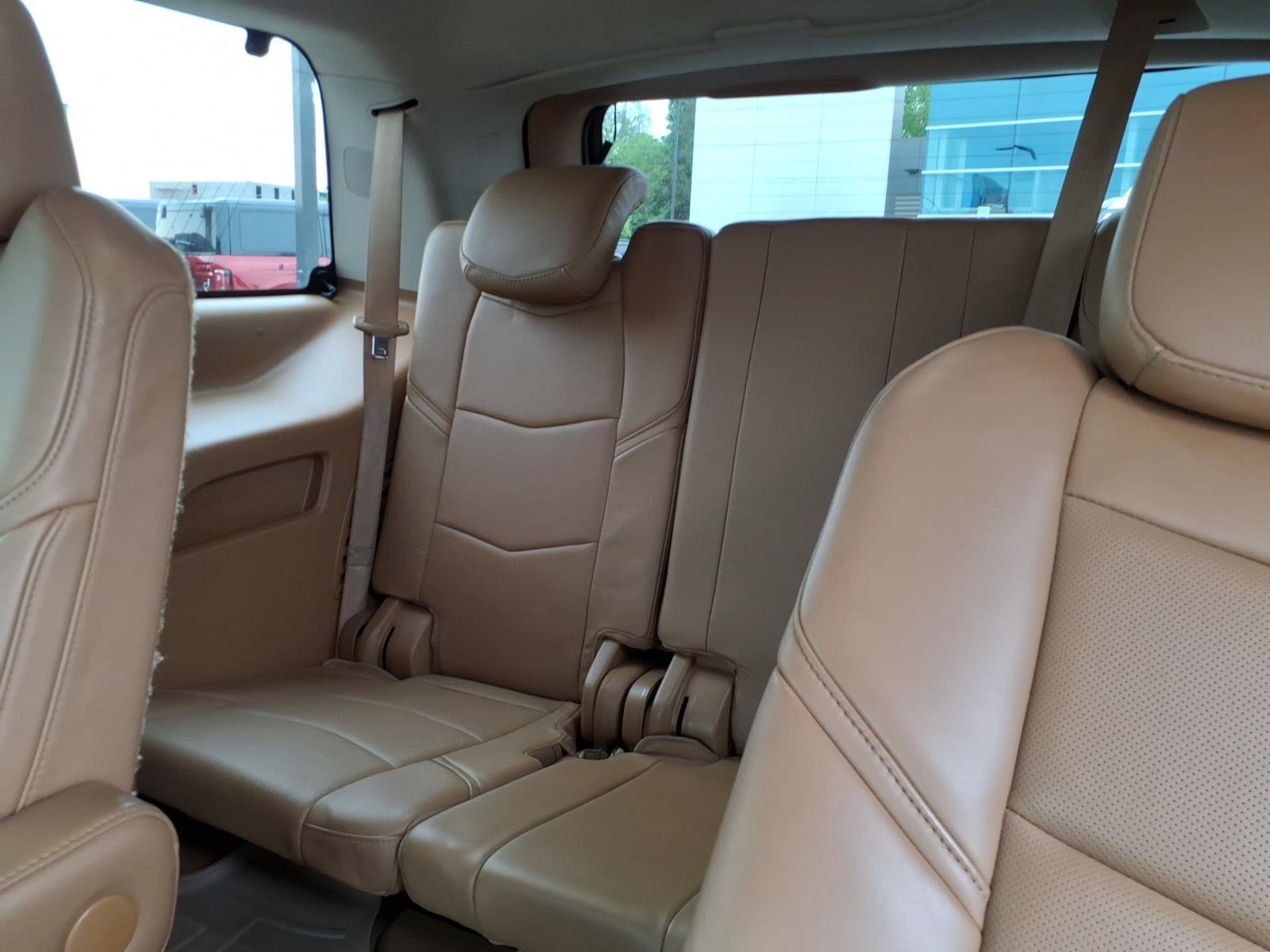 Used 2016 Cadillac Escalade Platinum AWD/4WD image 15