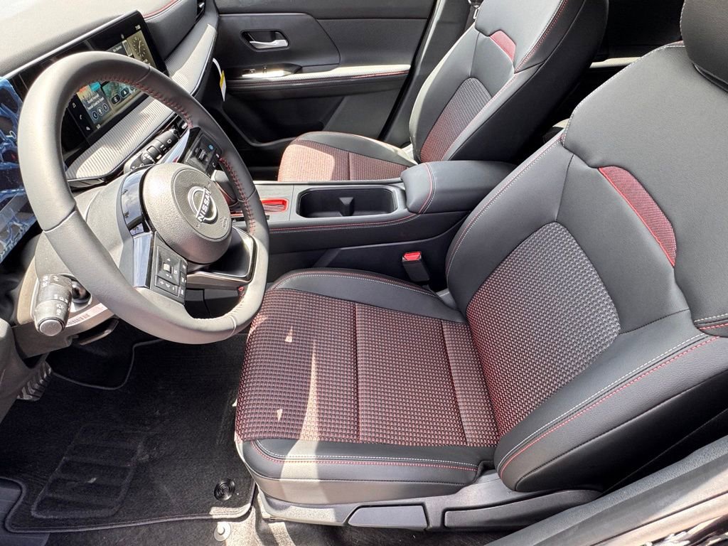 New 2025 Nissan Kicks SR image 9