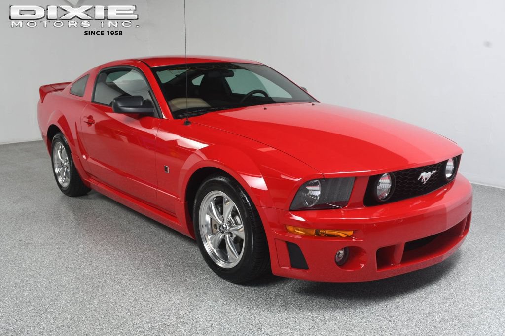 Used 2005 Ford Mustang GT RWD image 1