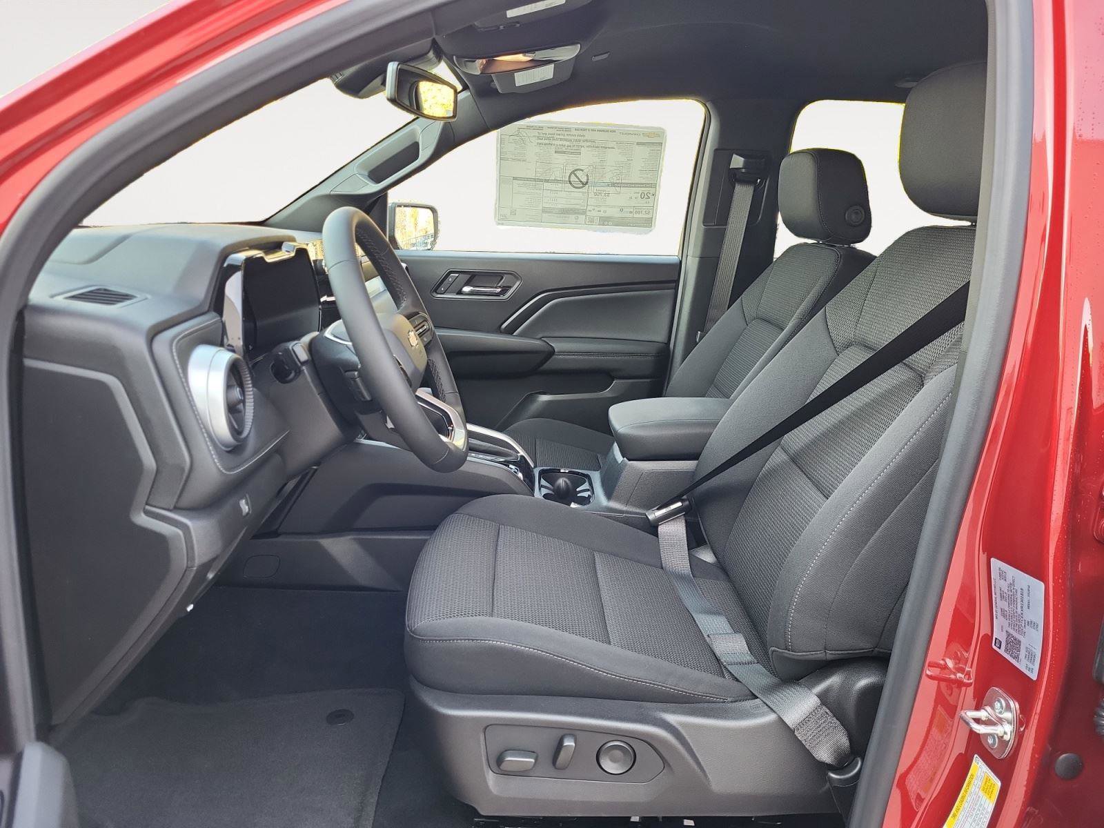 Used 2024 Chevrolet Colorado LT w/ LT Convenience Package II image 10