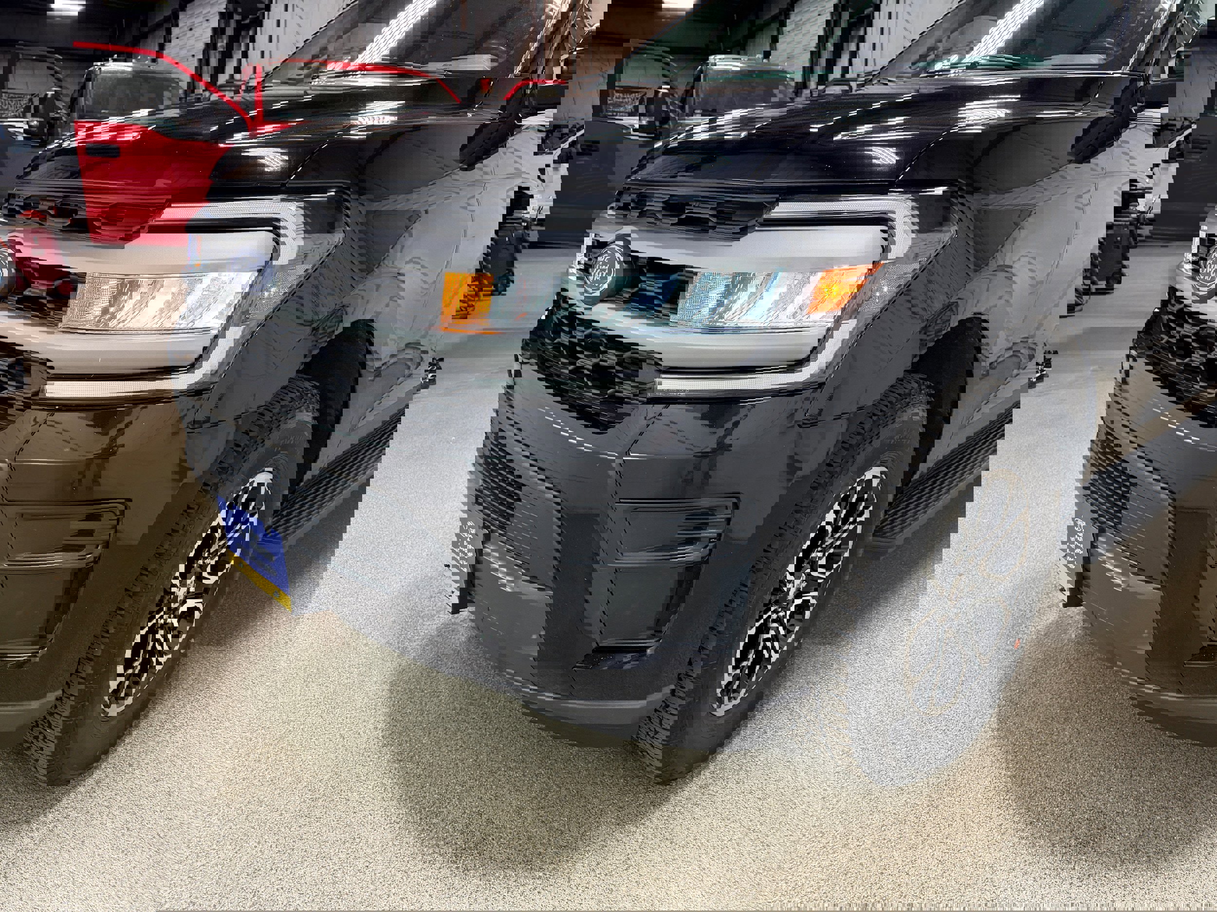 Certified 2024 Ford Expedition XLT image 40