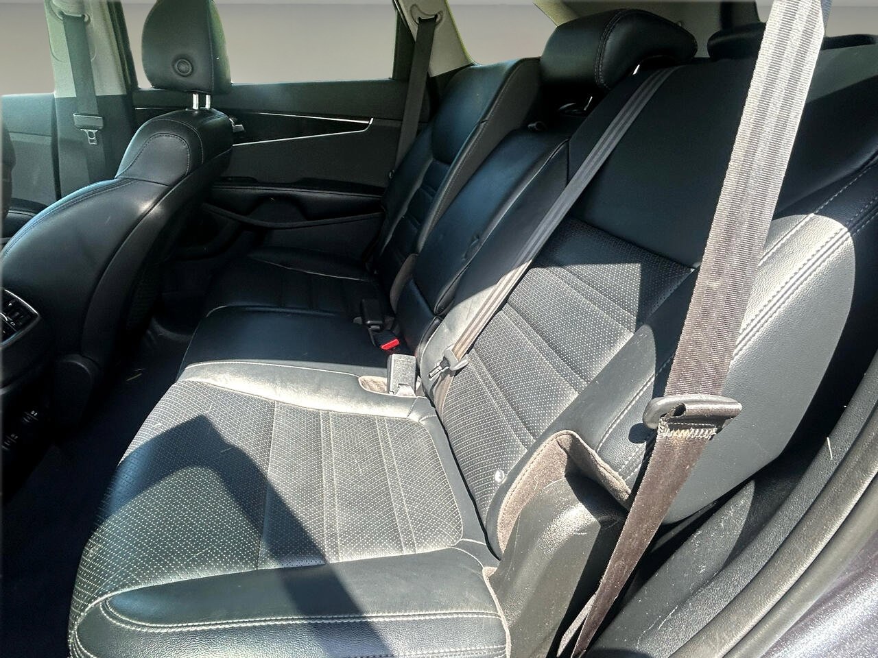 Used 2019 Kia Sorento EX image 15