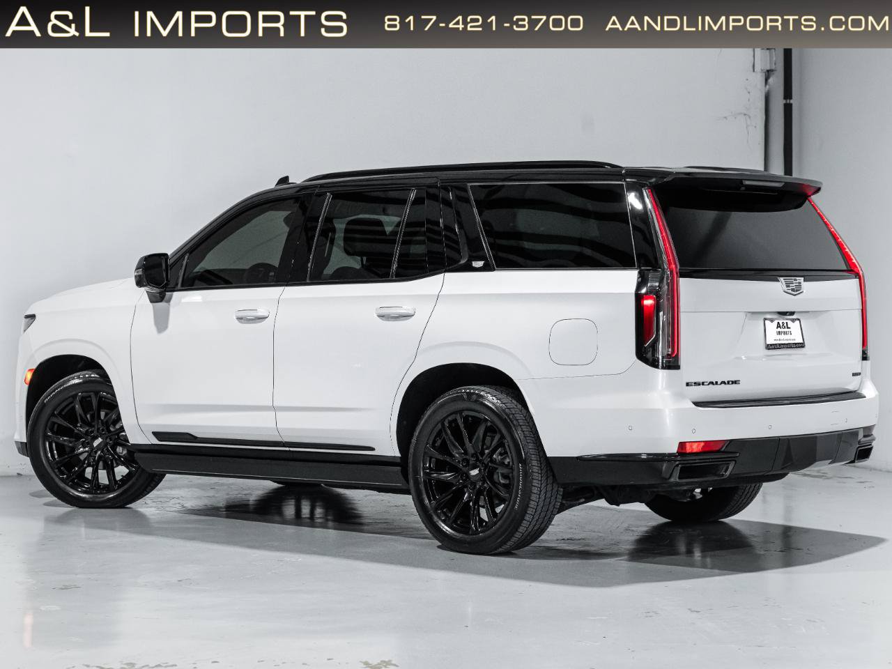 Used 2024 Cadillac Escalade Sport Platinum w/ LPO, ONYX Package AWD/4WD image 43