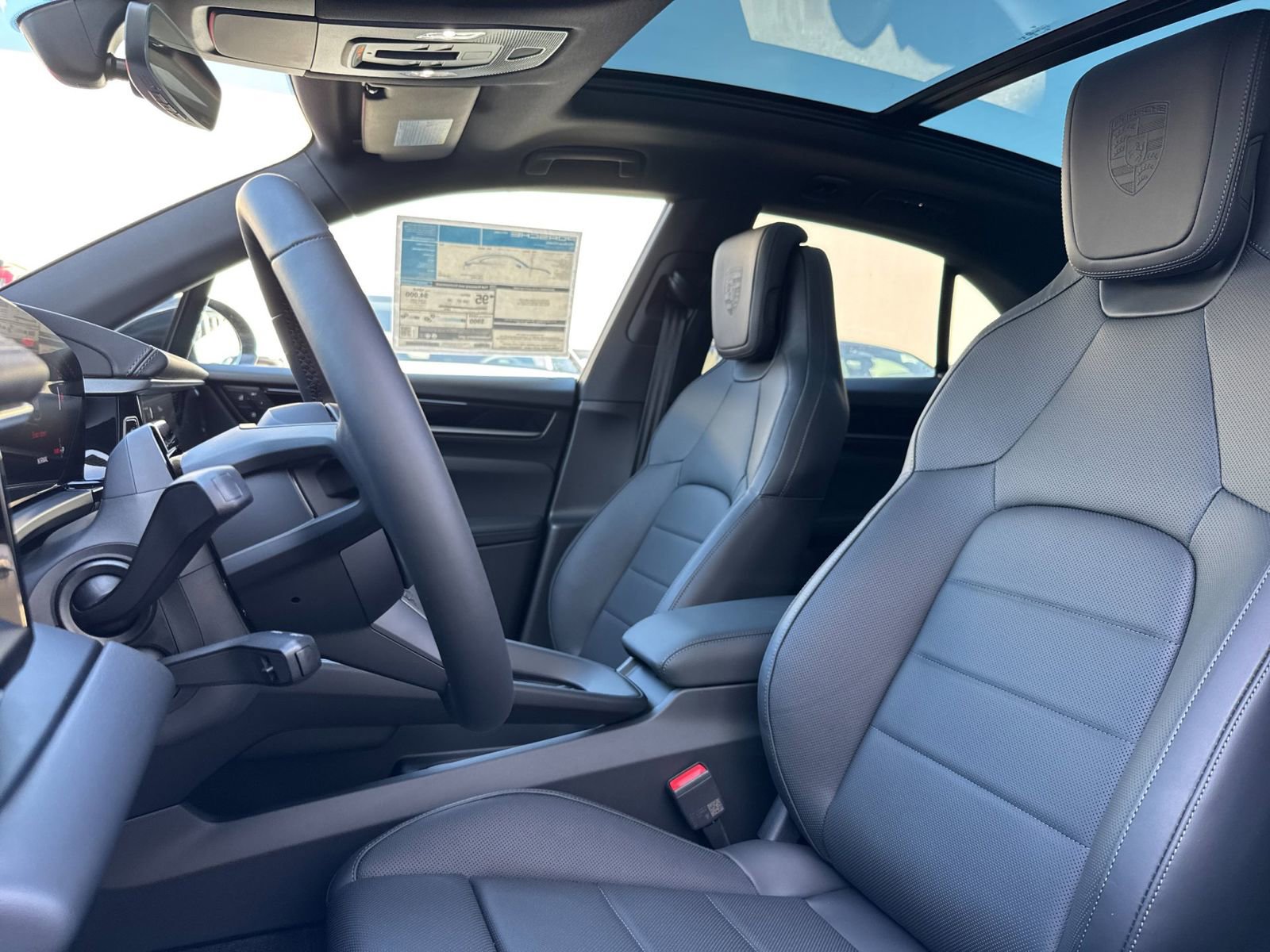 New 2026 Porsche Macan 4 Electric image 5