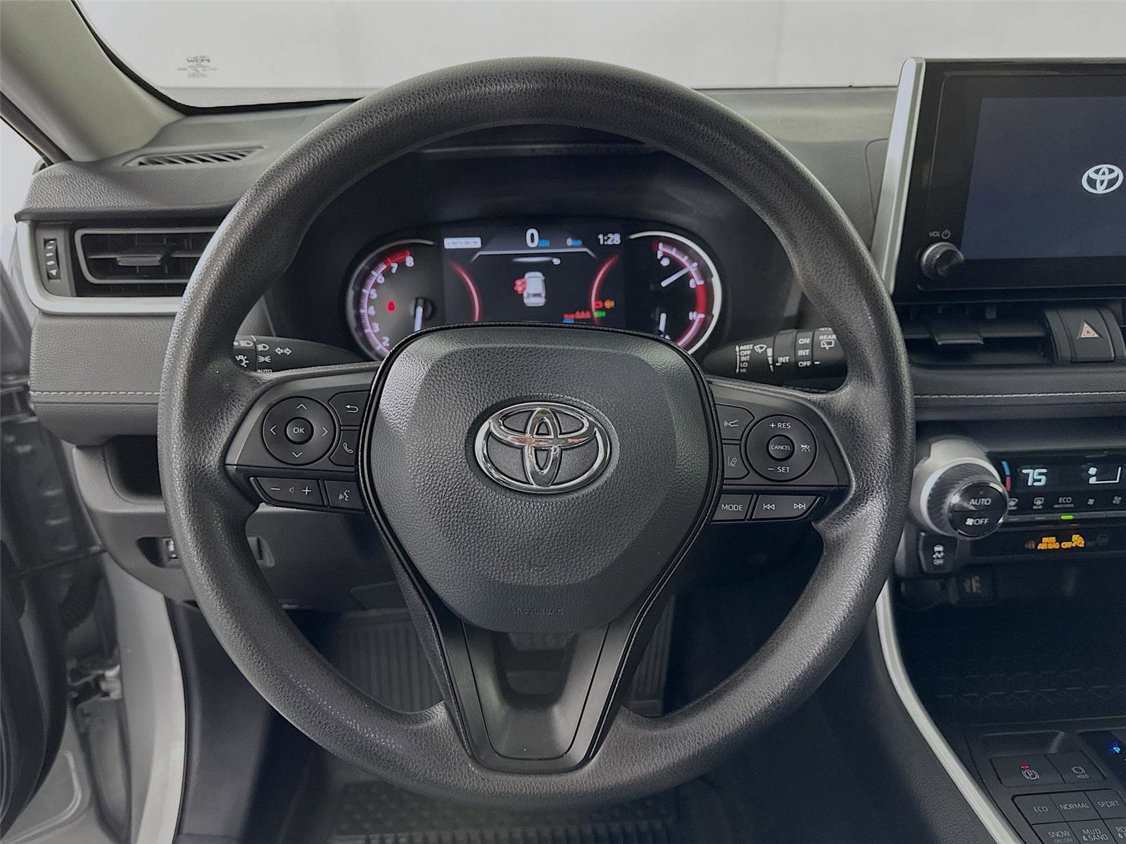 Certified 2025 Toyota RAV4 XLE AWD/4WD image 17