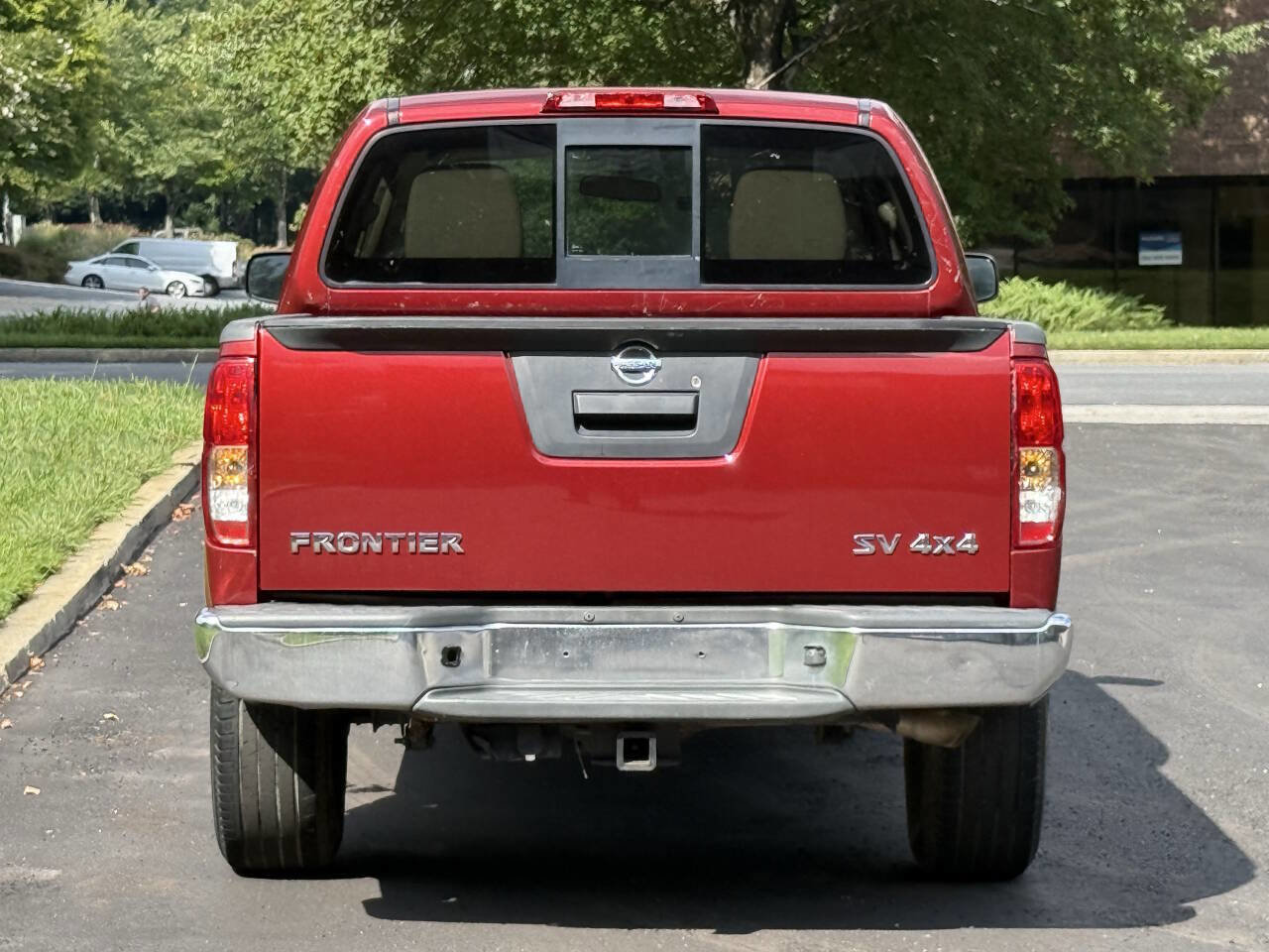 Used 2016 Nissan Frontier SV AWD/4WD image 5