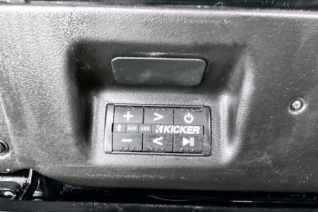 Used 2024 GMC Sierra 2500 AT4X image 26