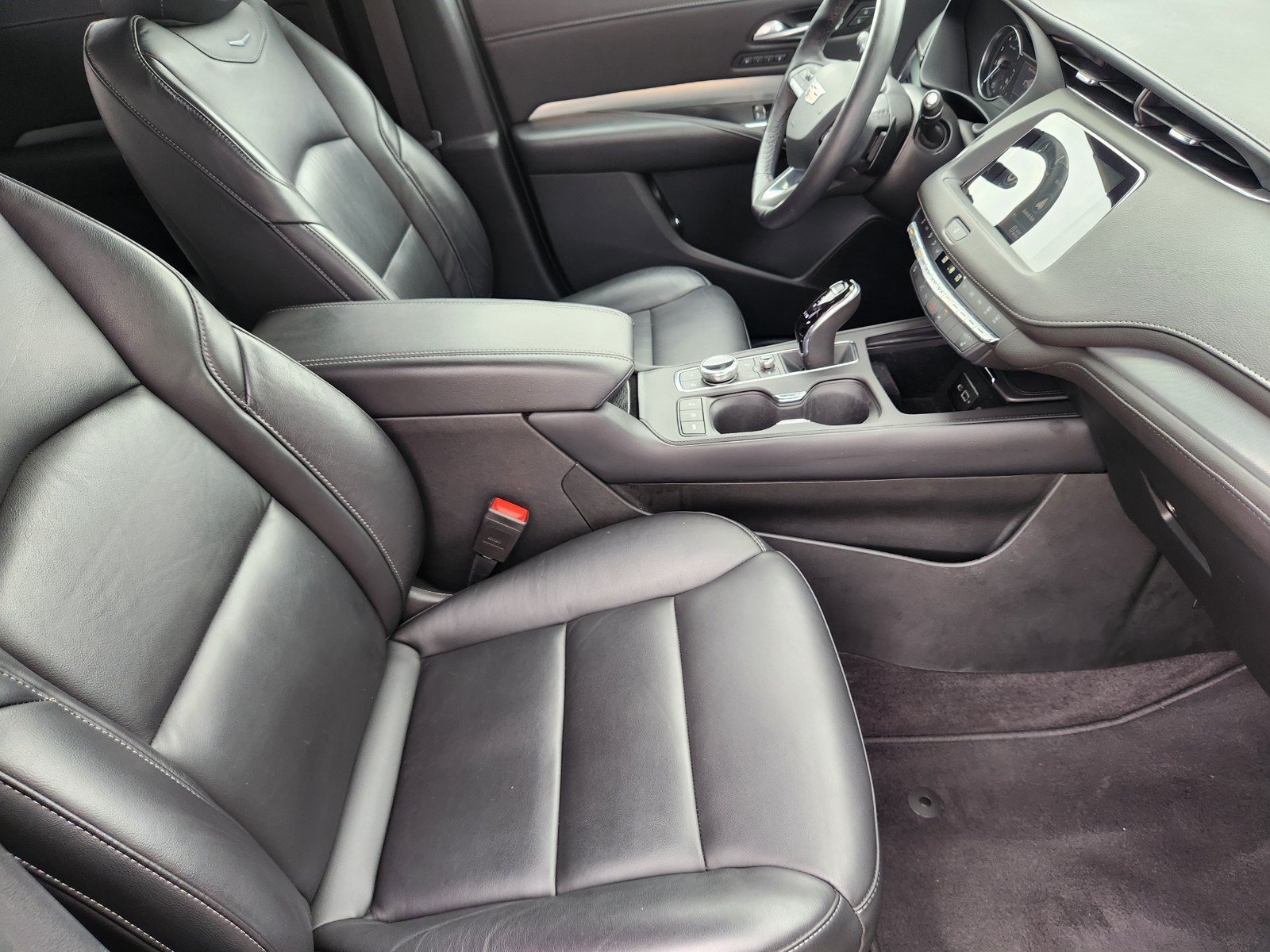 Certified 2023 Cadillac XT4 Premium Luxury w/ Enhanced Visibility Package FWD image 11