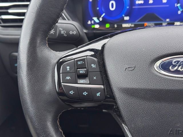 Used 2022 Ford Escape Titanium w/ Titanium Elite Package image 10