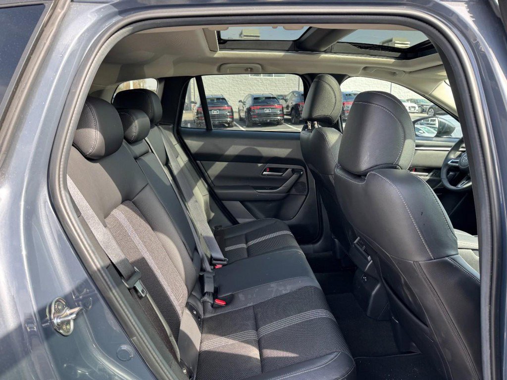 Used 2025 MAZDA CX-50 AWD 2.5 S w/ Premium Package image 9