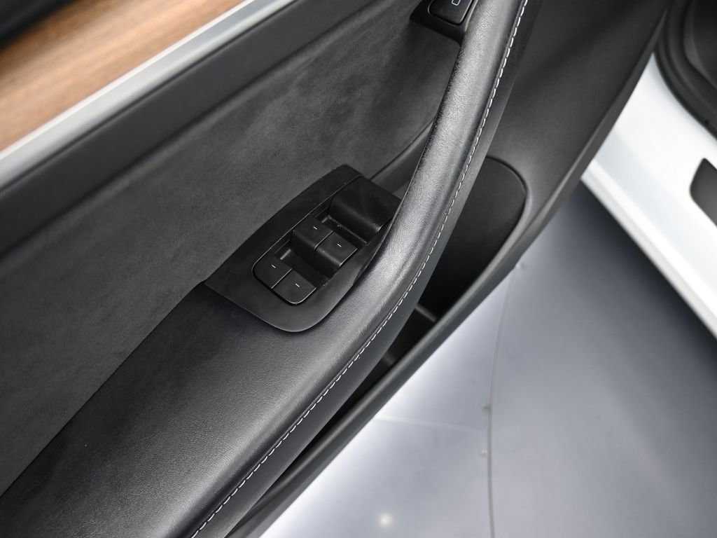 Used 2023 Tesla Model 3 Standard Range image 14