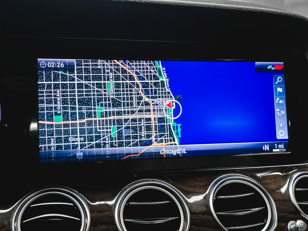 Used 2019 Mercedes-Benz E 300 4MATIC image 29