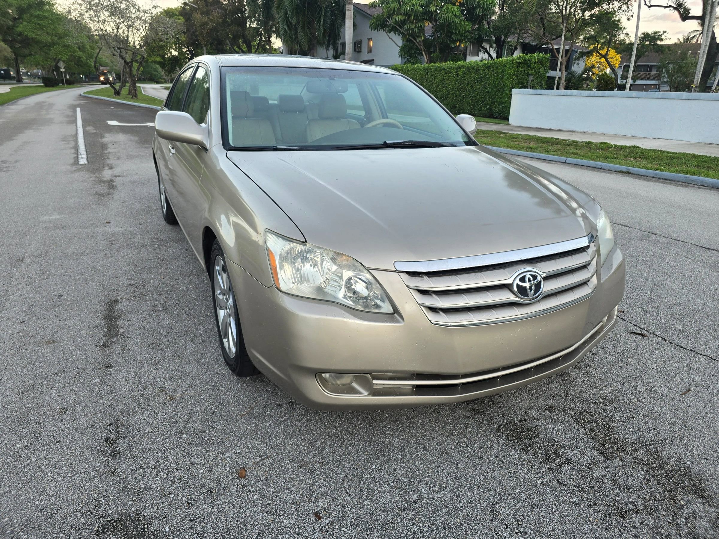 Used 2006 Toyota Avalon XLS image 4