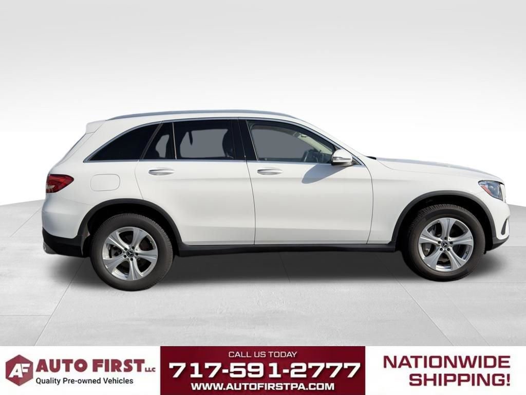 Used 2018 Mercedes-Benz GLC 300 4MATIC image 2