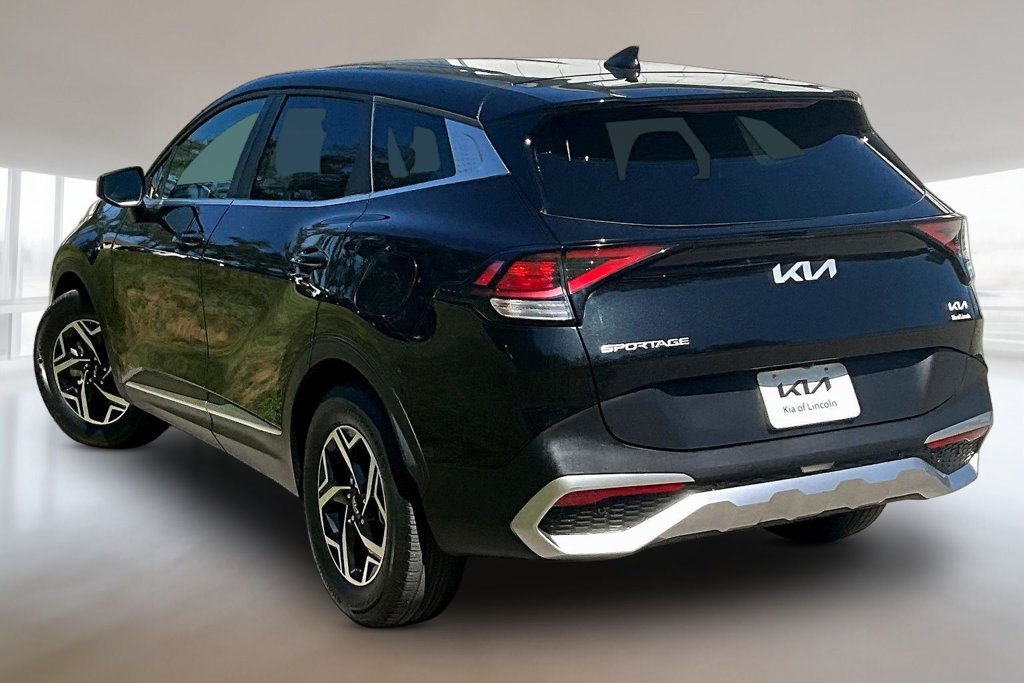 Used 2024 Kia Sportage LX FWD image 4