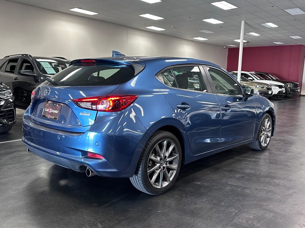 Used 2018 MAZDA MAZDA3 Grand Touring w/ Premium Equipment Package image 7