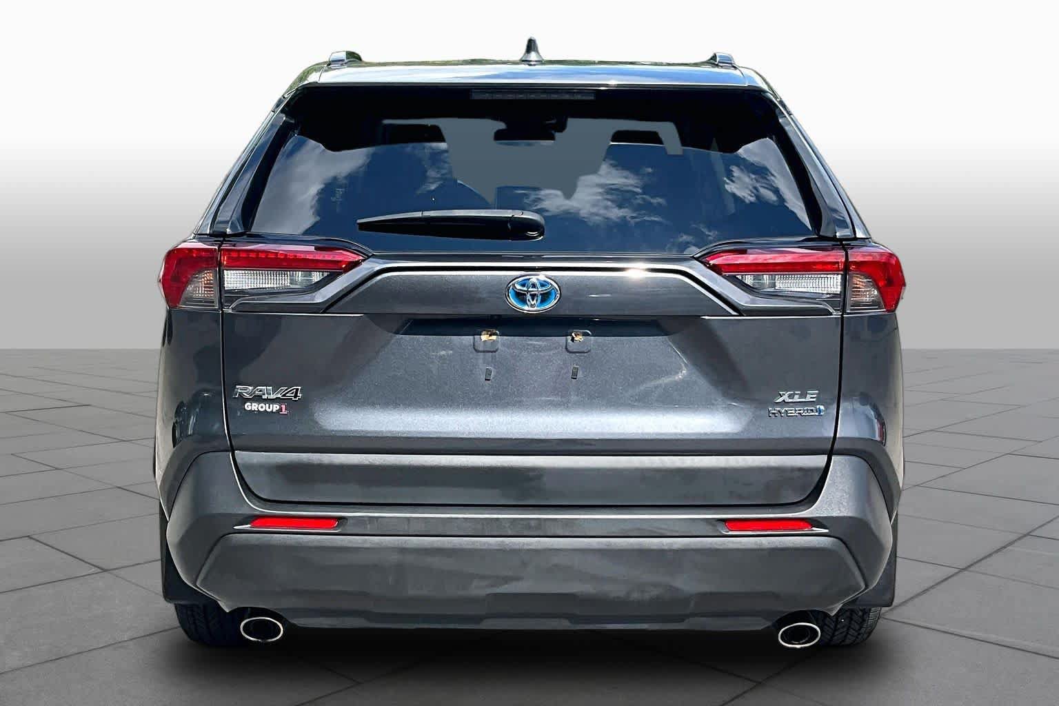 Used 2019 Toyota RAV4 XLE w/ Convenience Package AWD/4WD image 5