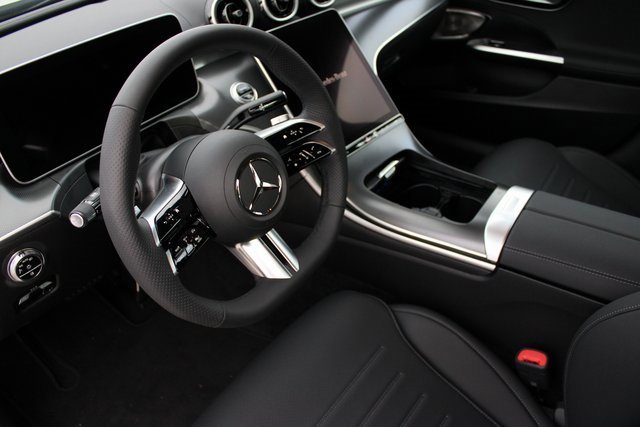 Used 2024 Mercedes-Benz C 300 4MATIC Sedan image 2