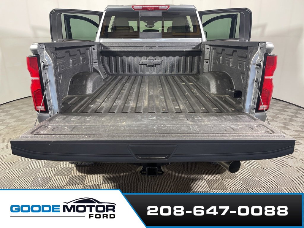 Used 2026 Chevrolet Silverado 2500 ZR2 w/ LPO, Dark Essentials Package image 20