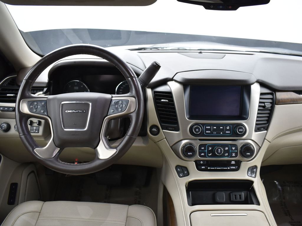 Used 2019 GMC Yukon XL Denali w/ Denali Ultimate Package image 16