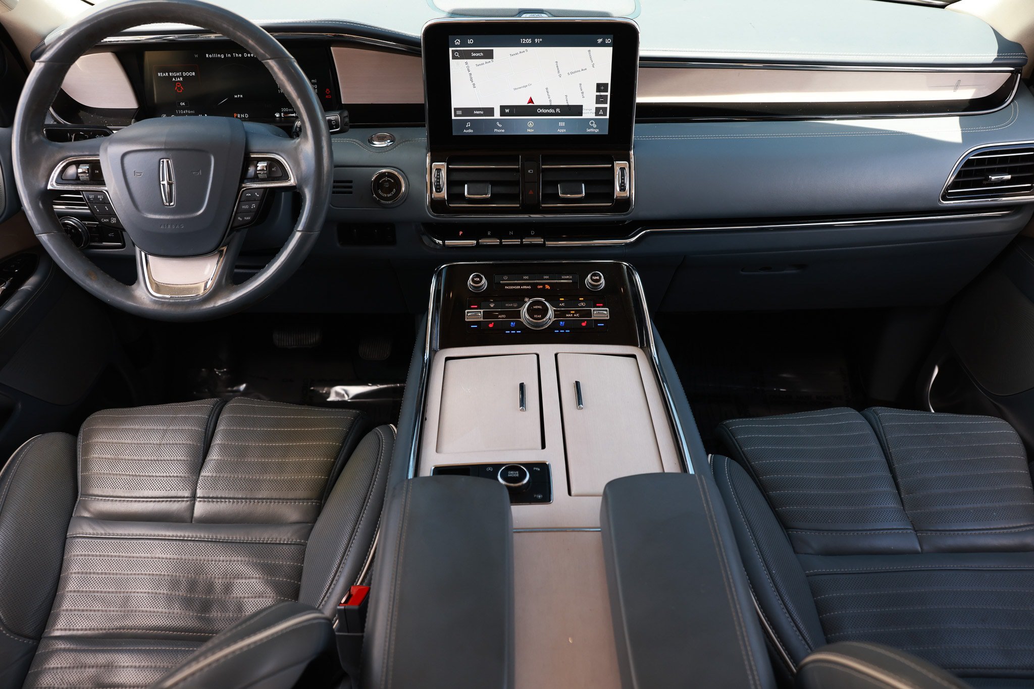 Used 2020 Lincoln Navigator L Black Label w/ Cargo Convenience Package AWD/4WD image 2