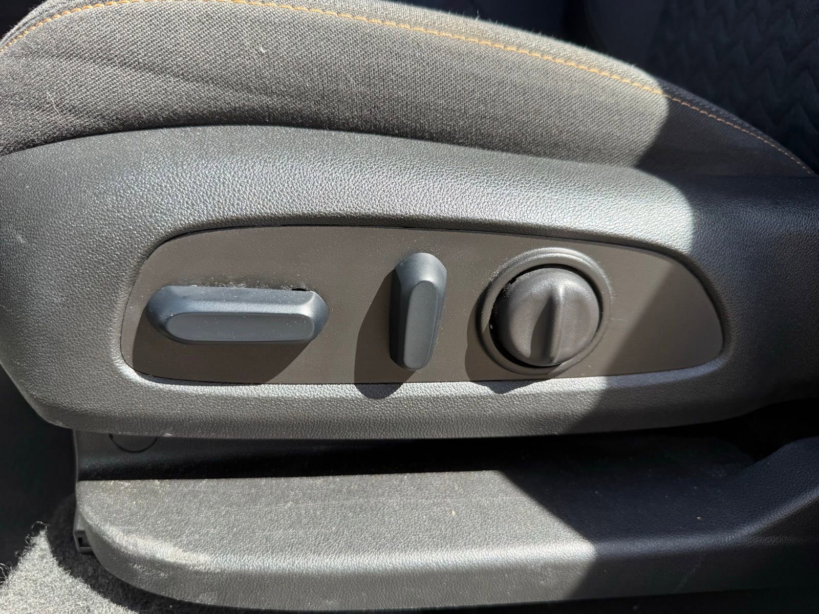 Used 2024 Chevrolet Equinox LT image 32