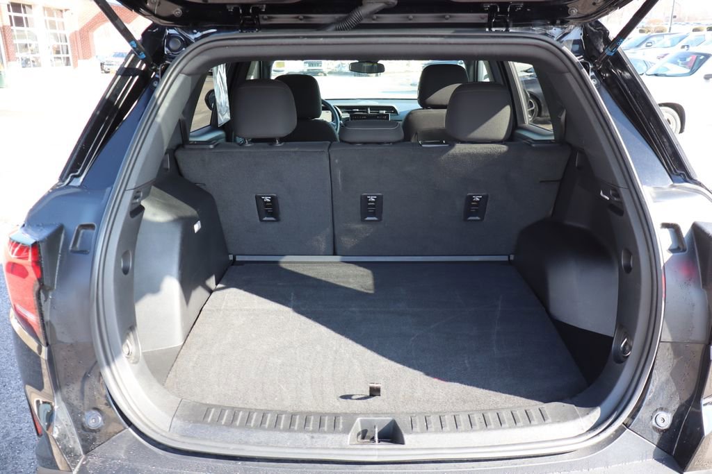 Used 2025 GMC Terrain Elevation image 31