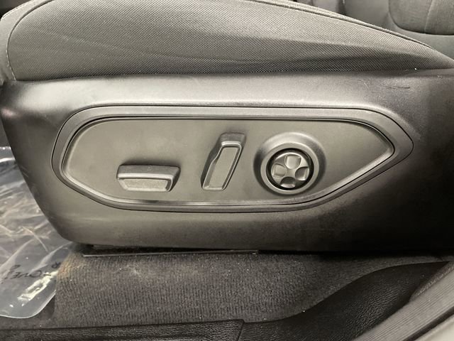 Used 2024 Jeep Grand Cherokee Laredo AWD/4WD image 21