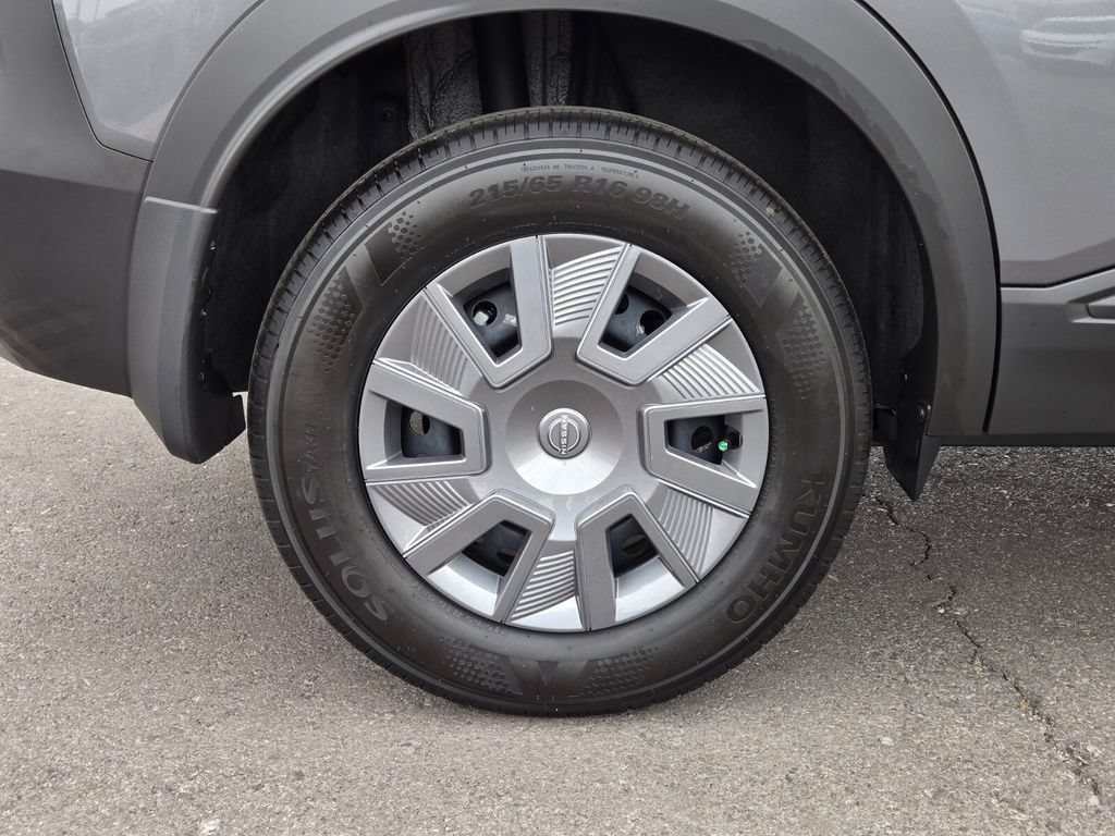 Used 2026 Nissan Kicks S FWD image 11