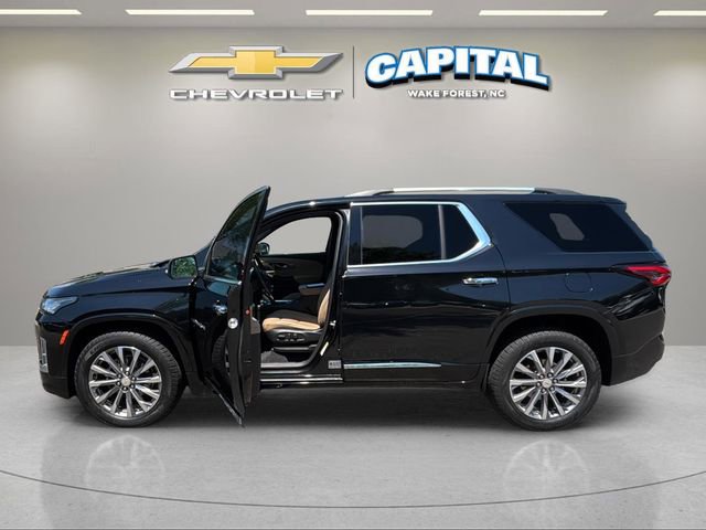 Used 2023 Chevrolet Traverse Premier w/ LPO, Cargo Package AWD/4WD image 9