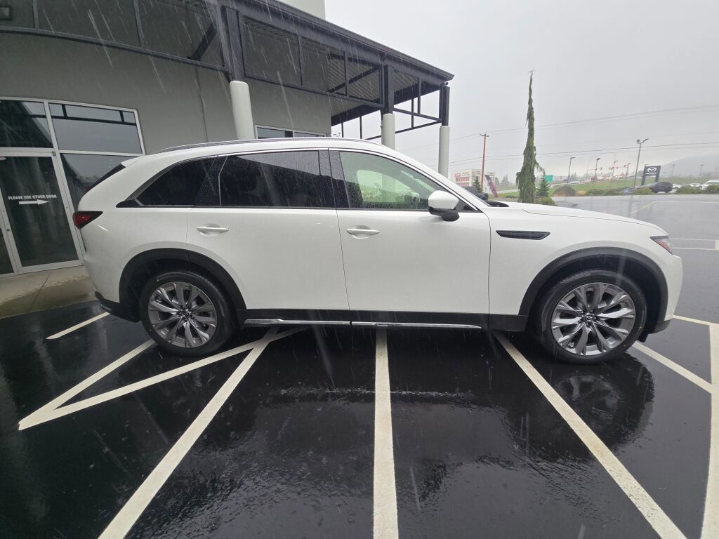 Used 2024 MAZDA CX-90 3.3 Turbo w/ Premium Plus Pkg image 4
