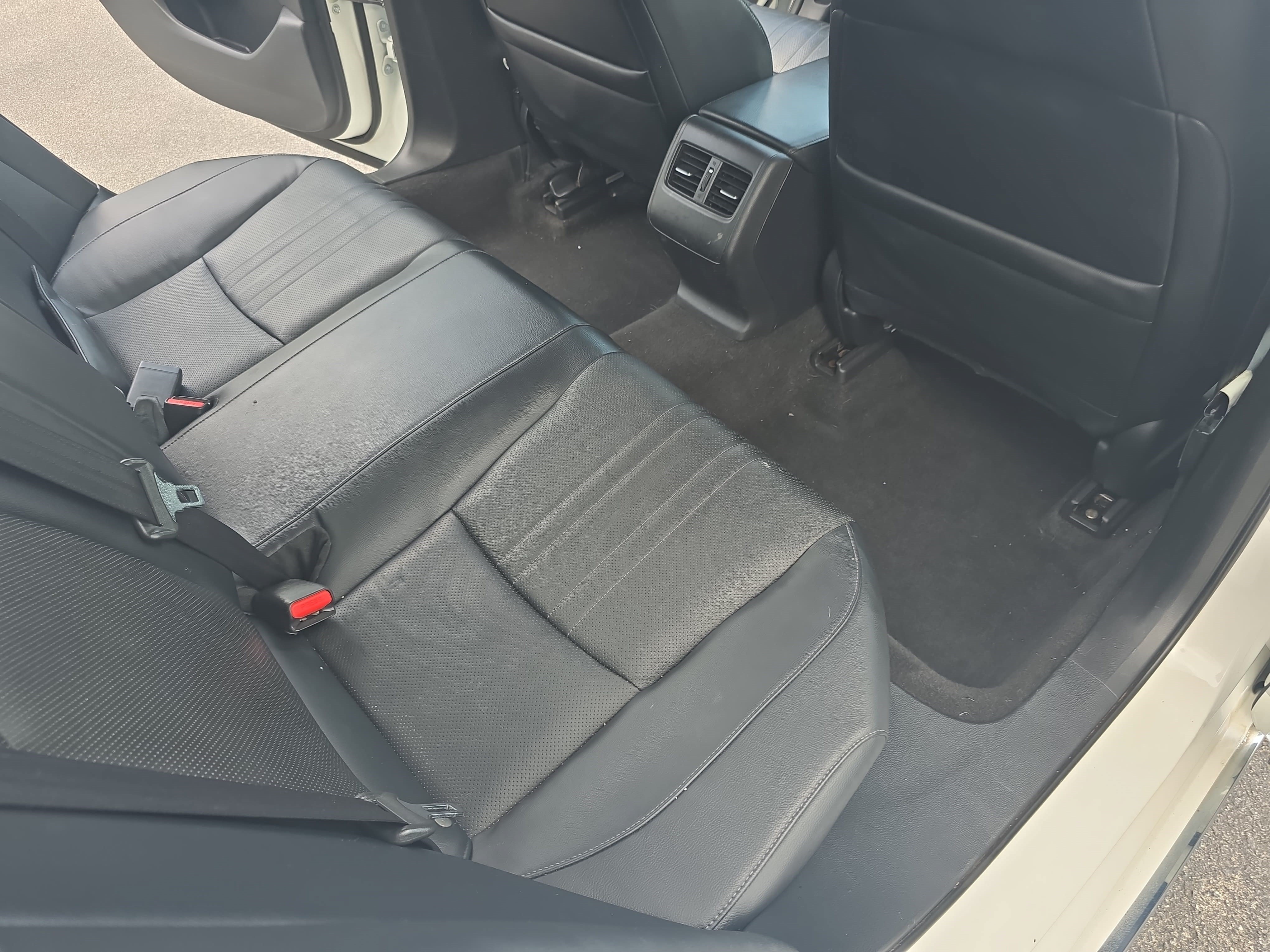 Used 2018 Honda Accord EX-L image 11