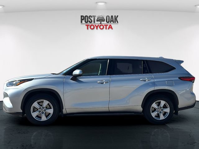Used 2020 Toyota Highlander LE image 4