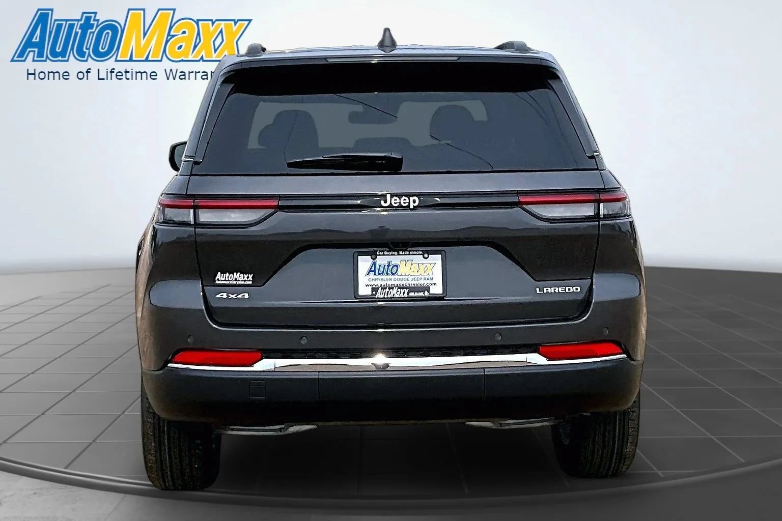 New 2026 Jeep Grand Cherokee Laredo X AWD/4WD image 4