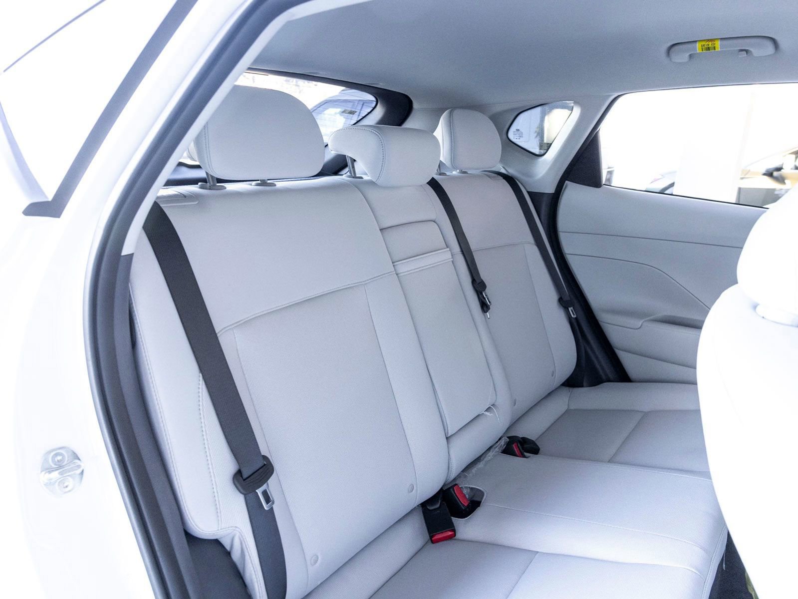 New 2025 Hyundai Kona SEL image 18